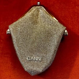 GANNI logo-plaque metallic-effect tote bag